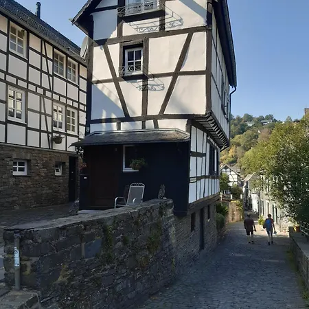 Joseph Holiday home *